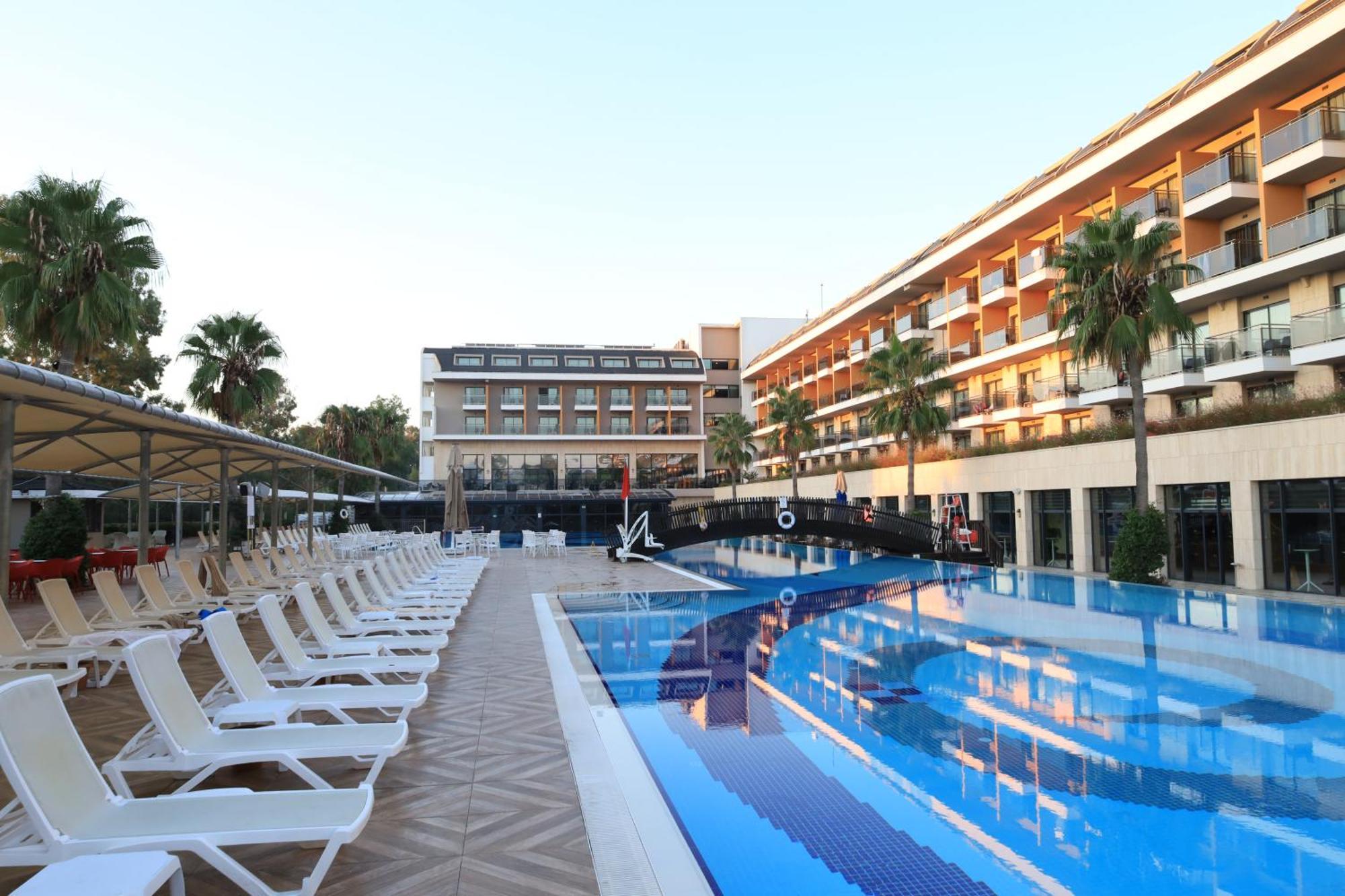 Aydinbey Queen'S Palace & Spa Belek Exterior photo